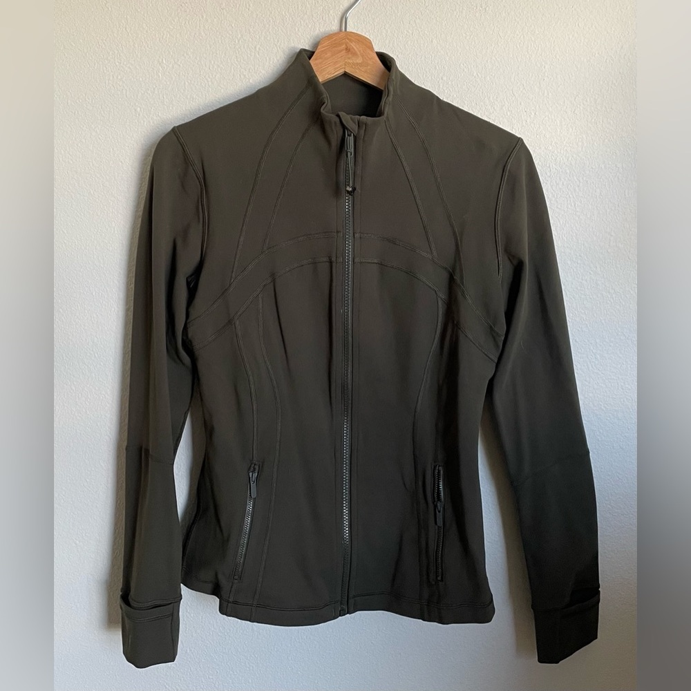 Lululemon Green Full Zip Jacket / Like New / Women Size 8
